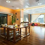 伯尔尼韦斯特赛德假日酒店 酒店
