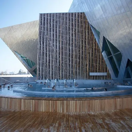 Westside By Ihg Hotel 4*