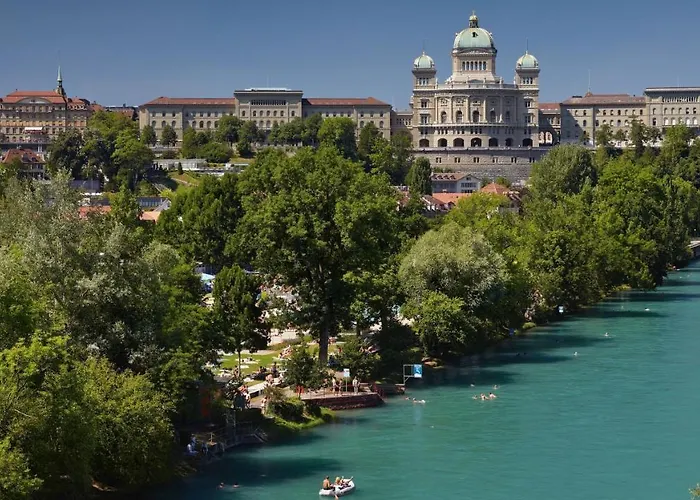 홀리데이 인 웨스트사이드 4*