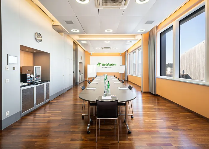 홀리데이 인 웨스트사이드 호텔 4*