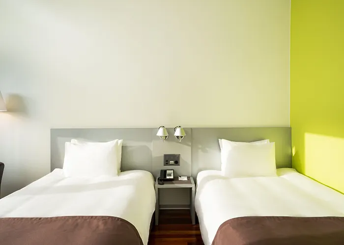 Westside By Ihg Hotel